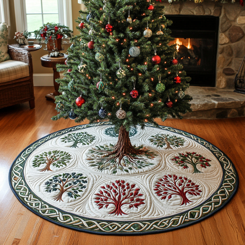 Festive Tree Christmas Quilted Tree Skirt NCU0DV2251